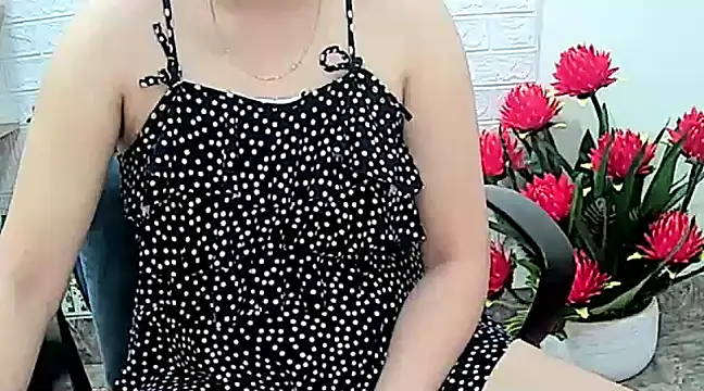 Snapshot of Jasmine798 chatting on 03-01-25, 03:43 Jasmine798 online show from 03-01-25, 03:43