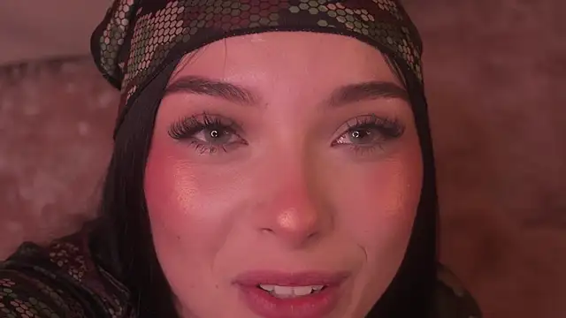 Snapshot of Victoria_Watsson chatting on 10-09-25, 02:26 Victoria Watsson online show from 10-09-25, 02:26