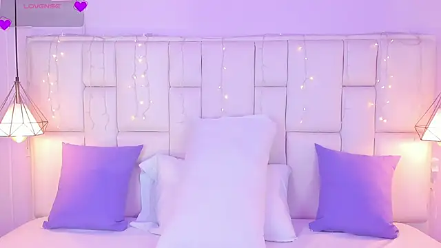 SarahSophia  online show from 01-17-25, 11:38