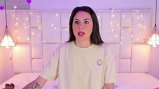 SarahSophia  online show from 01-30-25, 11:33