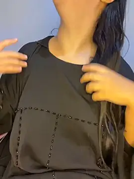 Snapshot of Mayacrayzi chatting on 10-06-25, 09:29 Mayacrayzi online show from 10-06-25, 09:29