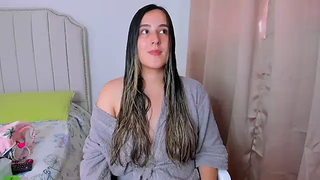 Hanna86 online show from 10-28-25, 05:26