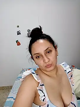 Snapshot of Angeelus2 chatting on 01-18-26, 03:54 Angeelus2 online show from 01-18-26, 03:54