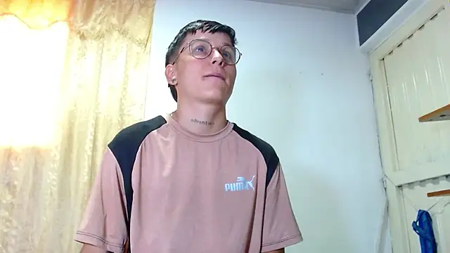 Snapshot of Tamarahryan chatting on 12-06-24, 06:50 Tamarahryan online show from 12-06-24, 06:50