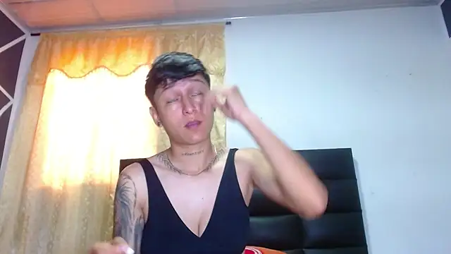 Snapshot of Tamarahryan chatting on 01-28-25, 02:21 Tamarahryan online show from 01-28-25, 02:21