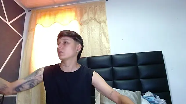 Snapshot of Tamarahryan chatting on 02-08-25, 03:53 Tamarahryan online show from 02-08-25, 03:53