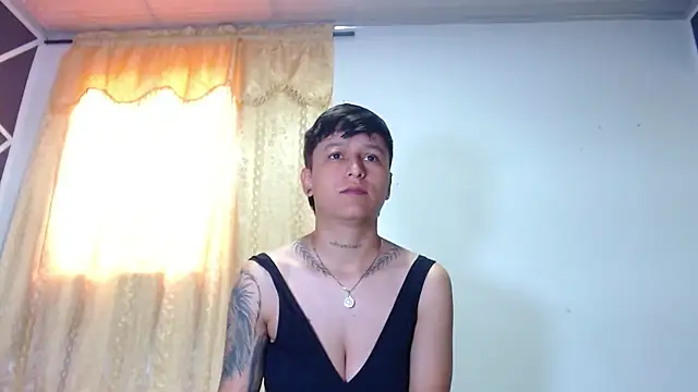 Snapshot of Tamarahryan chatting on 03-15-25, 01:51 Tamarahryan online show from 03-15-25, 01:51