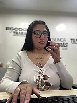 croftsmila online show from 02-02-25, 04:15