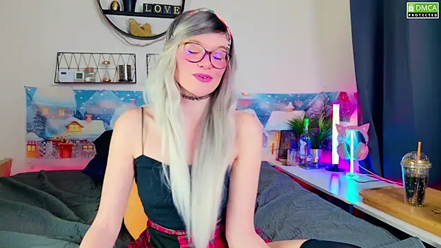 Kittychatte online show from 12-30-24, 08:25