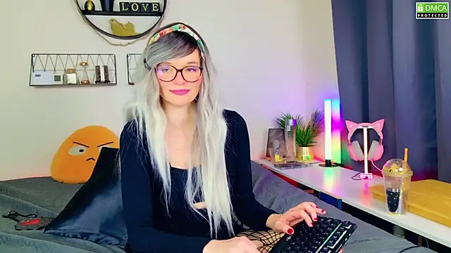 Kittychatte online show from 01-25-25, 10:51