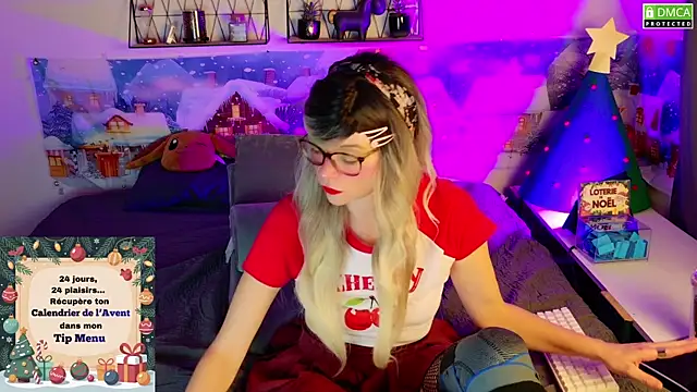 Snapshot of Kittychatte chatting on 12-18-25, 09:10 Kittychatte online show from 12-18-25, 09:10