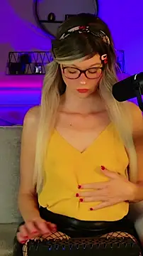 Snapshot of Kittychatte chatting on 05-19-26, 12:55 Kittychatte online show from 05-19-26, 12:55