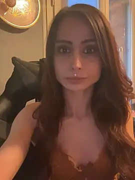 LaPetitechienne1 online show from 01-15-25, 05:05