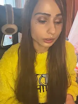 LaPetitechienne1 online show from 01-30-25, 04:02