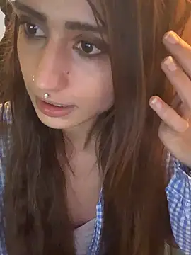 LaPetitechienne1 online show from 01-31-25, 04:06