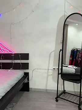 Snapshot of Milf_Tea chatting on 12-29-24, 07:06 Milf Tea online show from 12-29-24, 07:06