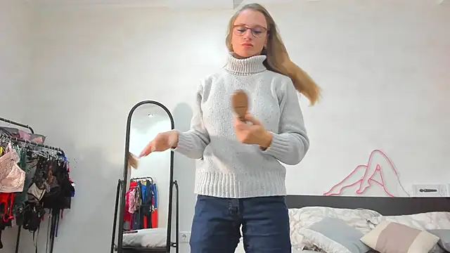 Snapshot of Milf_Tea chatting on 03-14-25, 07:26 Milf Tea online show from 03-14-25, 07:26