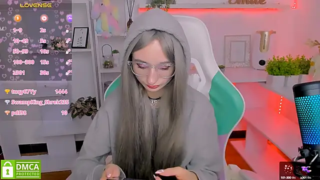 Katia Kim online show from 02-15-25, 12:43