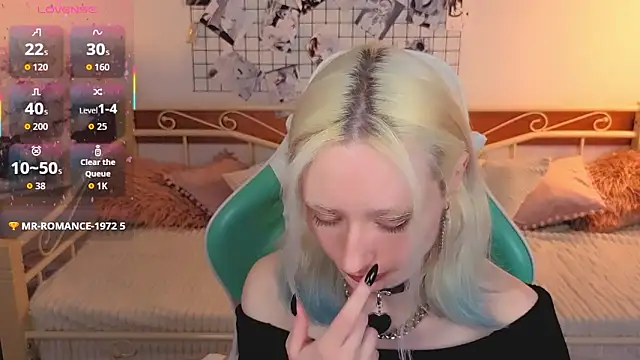 Katia Kim online show from 03-09-26, 06:17