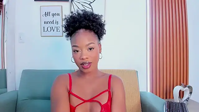 Snapshot of Madiison_Cooper chatting on 09-21-25, 04:30 Madiison Cooper online show from 09-21-25, 04:30