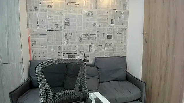 Snapshot of Mhelanny2 chatting on 12-29-24, 06:14 Mhelanny2 online show from 12-29-24, 06:14