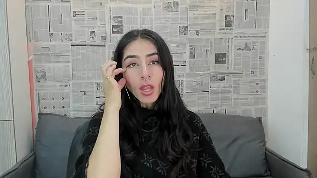 Snapshot of Mhelanny2 chatting on 01-12-25, 03:03 Mhelanny2 online show from 01-12-25, 03:03