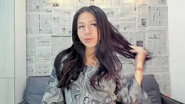 Snapshot of Mhelanny2 chatting on 01-24-25, 09:06 Mhelanny2 online show from 01-24-25, 09:06