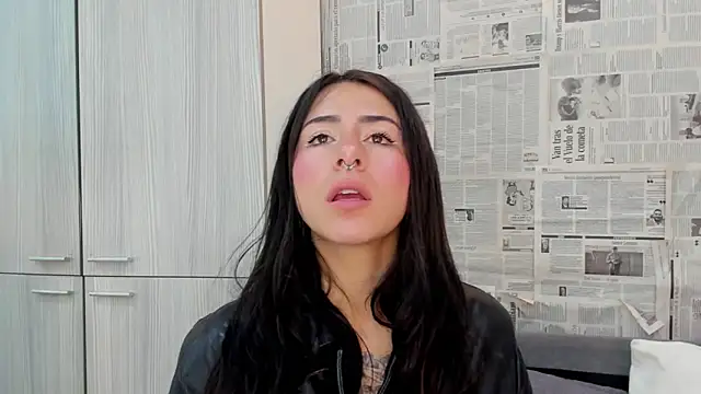 Snapshot of Mhelanny2 chatting on 01-25-25, 12:16 Mhelanny2 online show from 01-25-25, 12:16