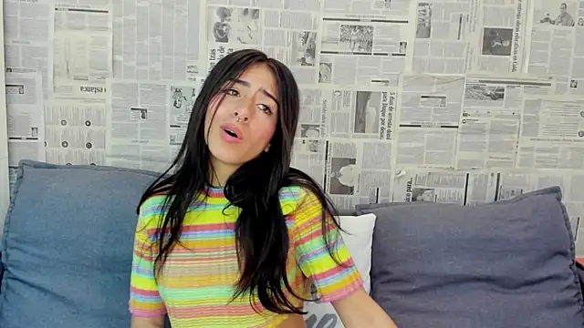 Snapshot of Mhelanny2 chatting on 01-25-25, 06:24 Mhelanny2 online show from 01-25-25, 06:24