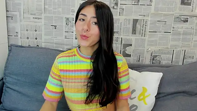 Snapshot of Mhelanny2 chatting on 01-25-25, 09:25 Mhelanny2 online show from 01-25-25, 09:25