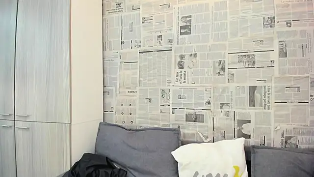 Snapshot of Mhelanny2 chatting on 01-26-25, 10:12 Mhelanny2 online show from 01-26-25, 10:12