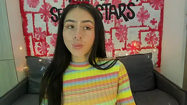 Snapshot of Mhelanny2 chatting on 02-06-25, 12:33 Mhelanny2 online show from 02-06-25, 12:33