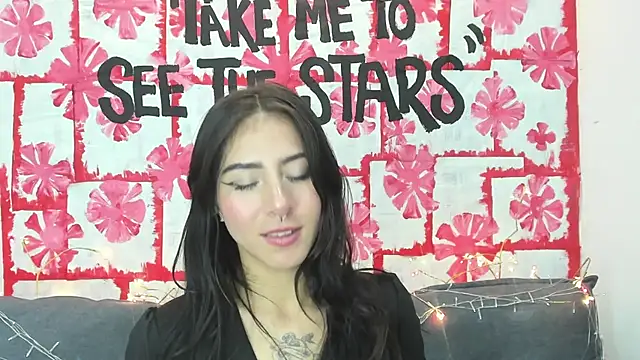 Snapshot of Mhelanny2 chatting on 02-12-25, 06:08 Mhelanny2 online show from 02-12-25, 06:08