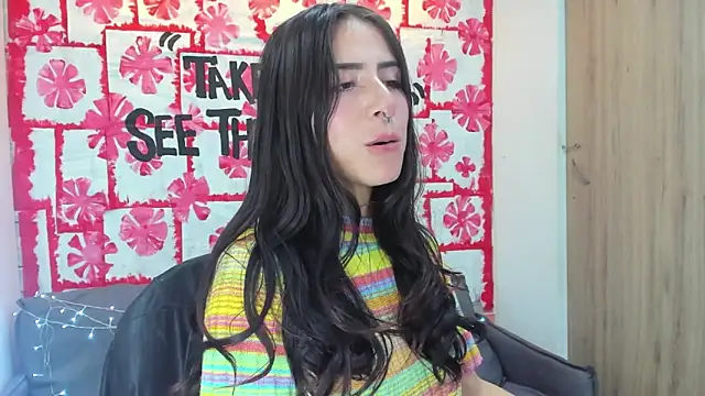 Snapshot of Mhelanny2 chatting on 02-16-25, 12:52 Mhelanny2 online show from 02-16-25, 12:52