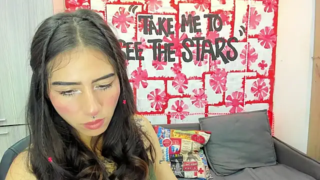 Snapshot of Mhelanny2 chatting on 02-22-25, 11:13 Mhelanny2 online show from 02-22-25, 11:13