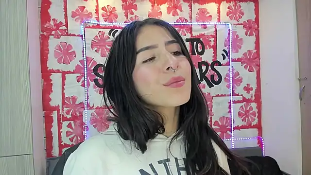 Snapshot of Mhelanny2 chatting on 03-05-25, 11:06 Mhelanny2 online show from 03-05-25, 11:06