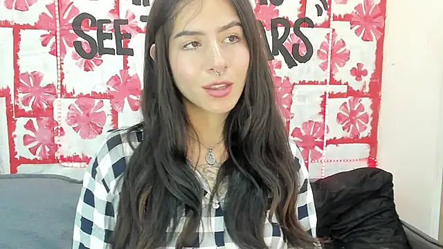 Snapshot of Mhelanny2 chatting on 03-07-25, 08:45 Mhelanny2 online show from 03-07-25, 08:45