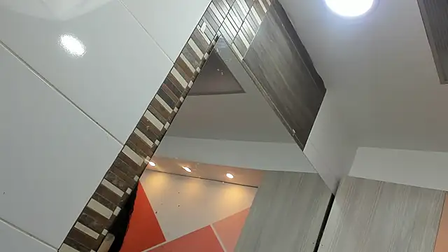 Snapshot of Mhelanny2 chatting on 09-12-25, 09:04 Mhelanny2 online show from 09-12-25, 09:04