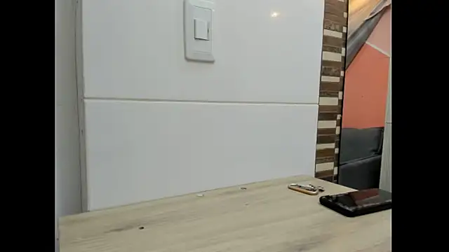 Snapshot of Mhelanny2 chatting on 10-30-25, 05:57 Mhelanny2 online show from 10-30-25, 05:57