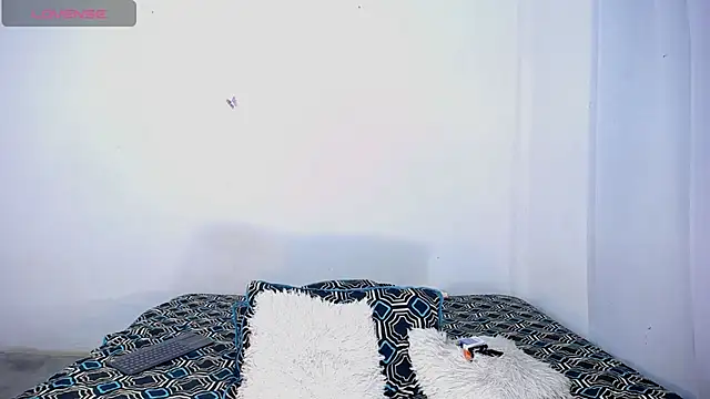 MIA luxce29 online show from 05-08-26, 02:17