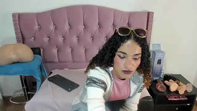 StefanyMiler online show from 11-21-25, 08:07