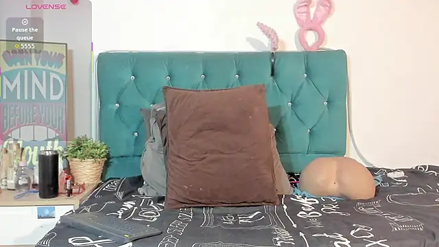 StefanyMiler online show from 05-11-26, 07:00