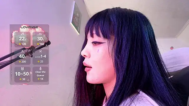 Snapshot of Persia_09 chatting on 09-27-25, 02:49 Persia 09 online show from 09-27-25, 02:49