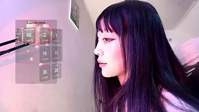 Snapshot of Persia_09 chatting on 12-15-25, 05:44 Persia 09 online show from 12-15-25, 05:44