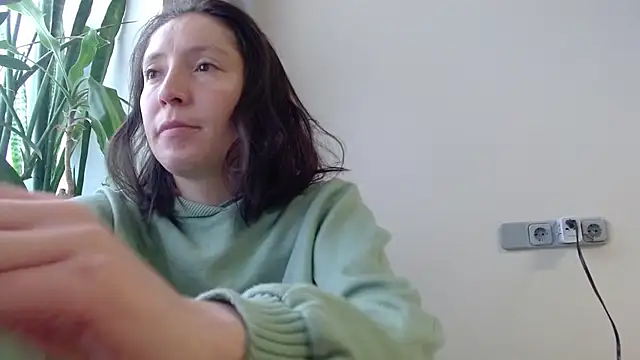 Snapshot of Sophi_Cute chatting on 02-09-25, 12:19 Sophi Cute online show from 02-09-25, 12:19