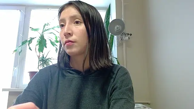 Snapshot of Sophi_Cute chatting on 02-11-25, 08:15 Sophi Cute online show from 02-11-25, 08:15