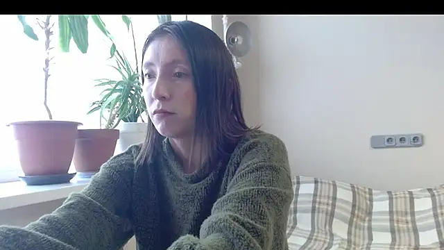 Snapshot of Sophi_Cute chatting on 02-19-25, 02:12 Sophi Cute online show from 02-19-25, 02:12