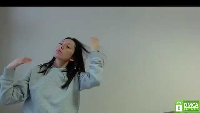 Snapshot of Sophi_Cute chatting on 10-23-25, 11:42 Sophi Cute online show from 10-23-25, 11:42