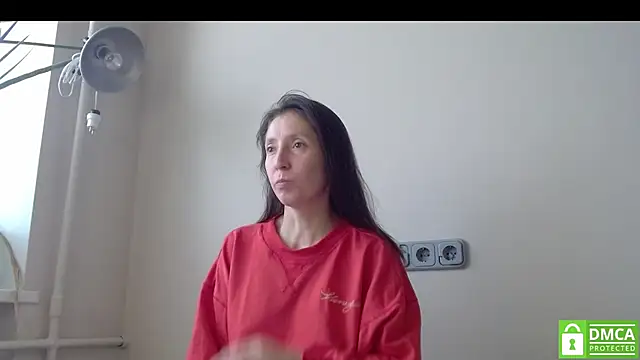 Snapshot of Sophi_Cute chatting on 11-15-25, 09:06 Sophi Cute online show from 11-15-25, 09:06