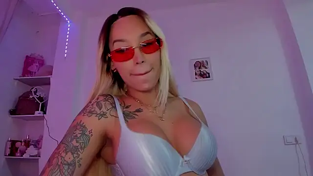  viioletweekend  online show from 11-28-25, 08:44